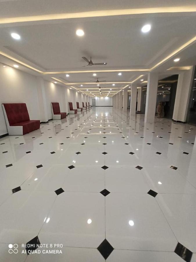 Gods County. Resort & Banquets Tarapith Exterior foto